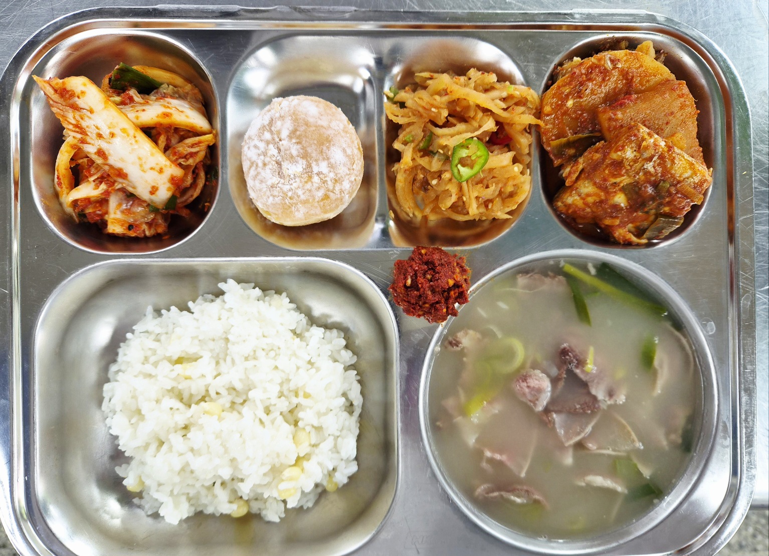 옥수수알밥!
한우소머리곰탕 (16)
갈치감자조림! (5.6.13)
무짠지무침
배추겉절이 (9)
라즈베리도넛 (1.2.5.6)_이미지